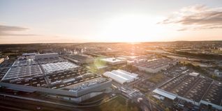 Eines der Symbole für die in die Zukunft gewandte Wirtschaft im Kreis Böblingen ist die hochmoderne Factory 56 von Mercedes-Benz in Sindelfingen. Die große Frage ist: Wie bleibt der Kreis Böblingen wirtschaftlich führend?