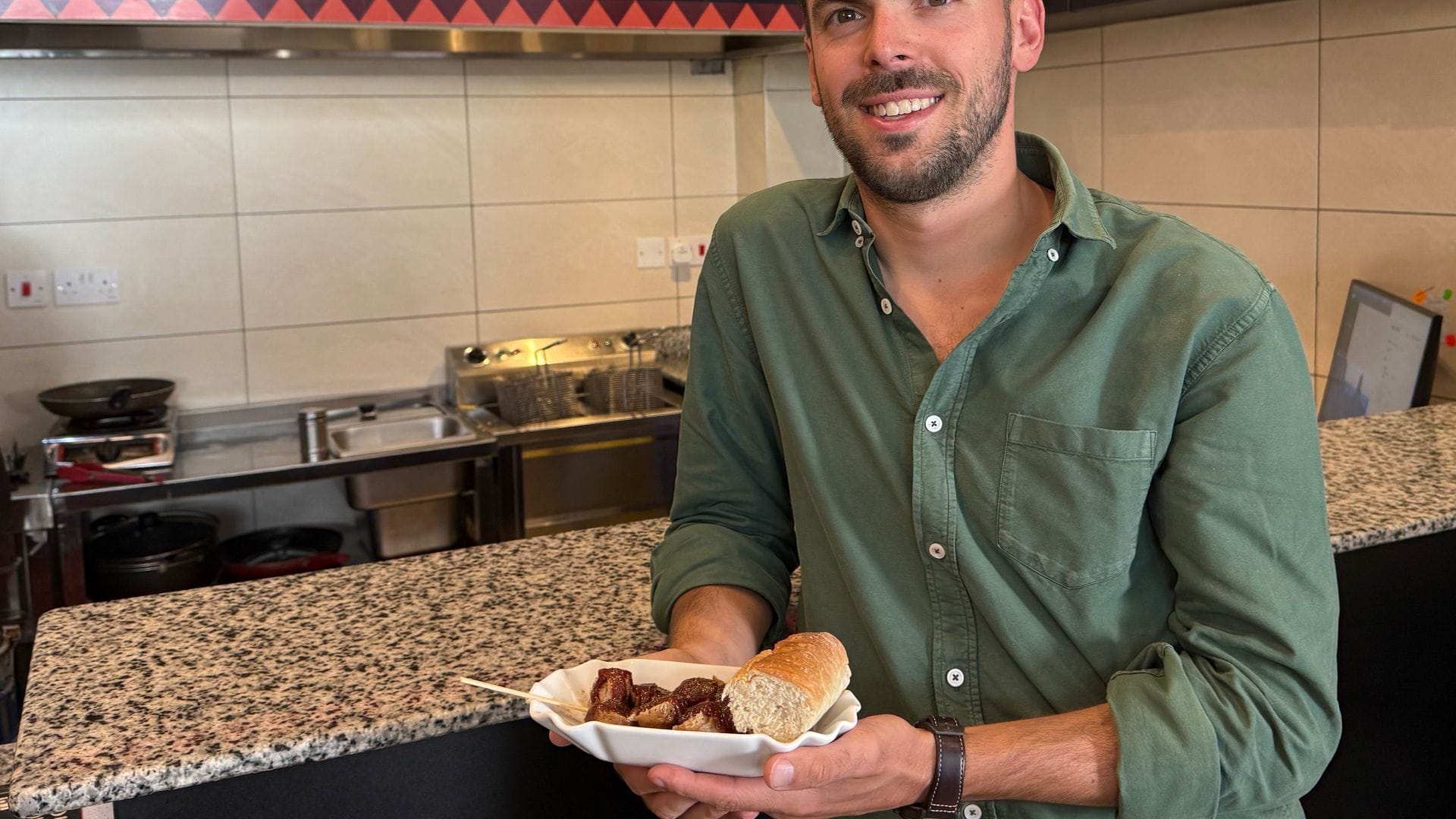 Vor knapp einem Jahr eröffnete Fabian Förster "Dieters Grill", ein kleines Imbissrestaurant in Nairobi.