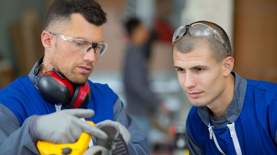 Ein neues Gesetz ermöglicht, dass beruflich erworbene Fähigkeiten ohne vorherige Ausbildung offiziell anerkannt werden können.