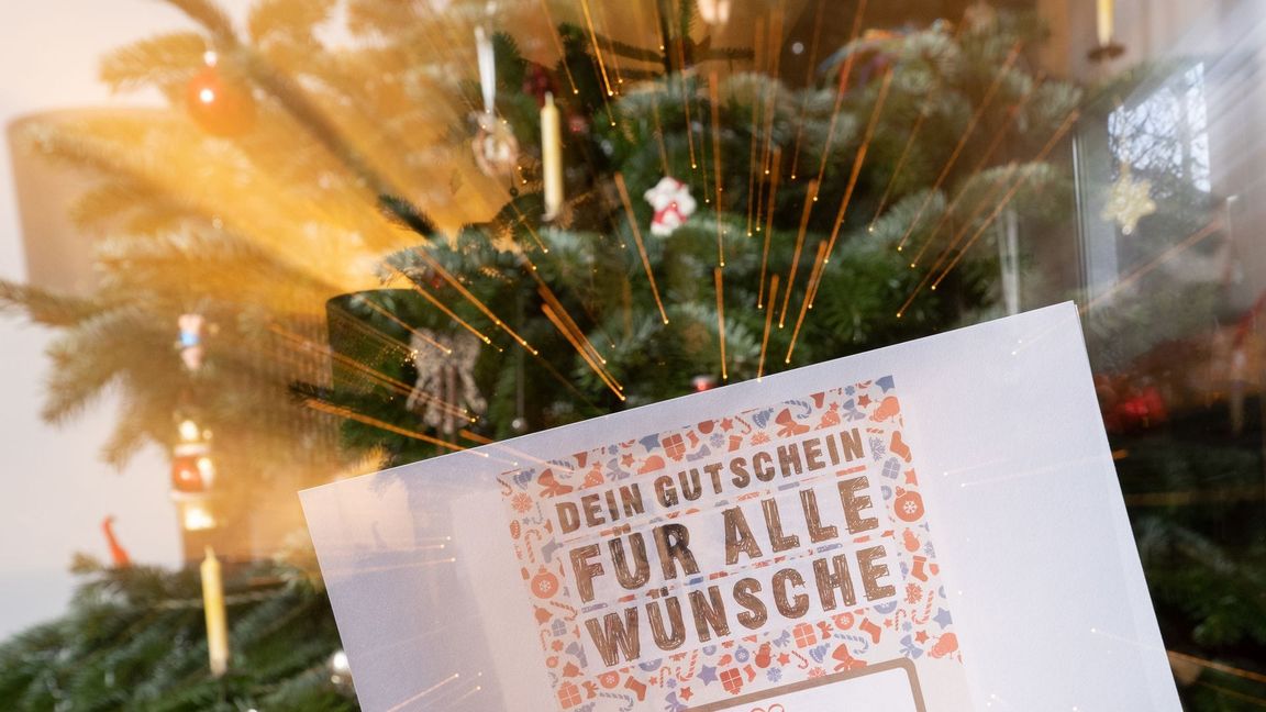 Weihnachtswünsche erfüllen sich heute manche gern selbst. (Archivbild)