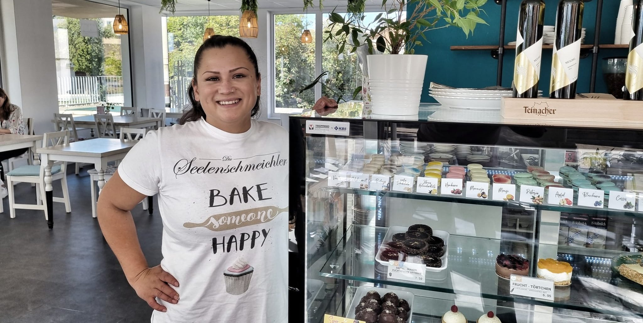 Marika Schäfer bietet Macarons in verschiedenen Sorten an.