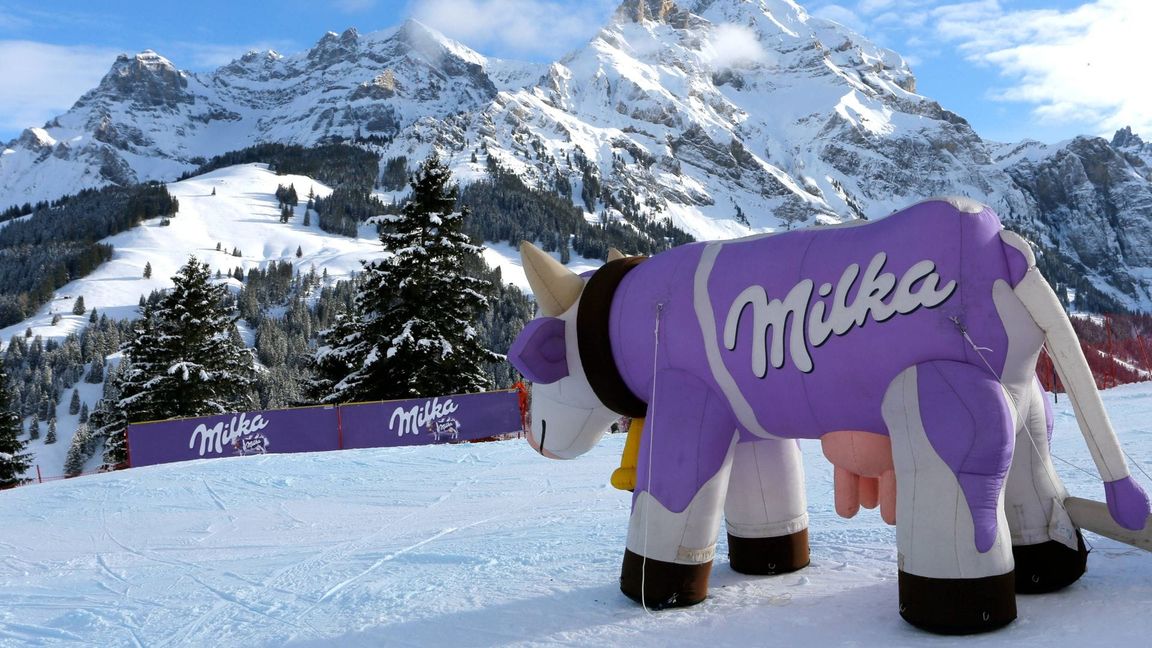 Milka sponsert den Ski-Weltcup, aber das Marken-Maskottchen hat derzeit wenig zu lachen.