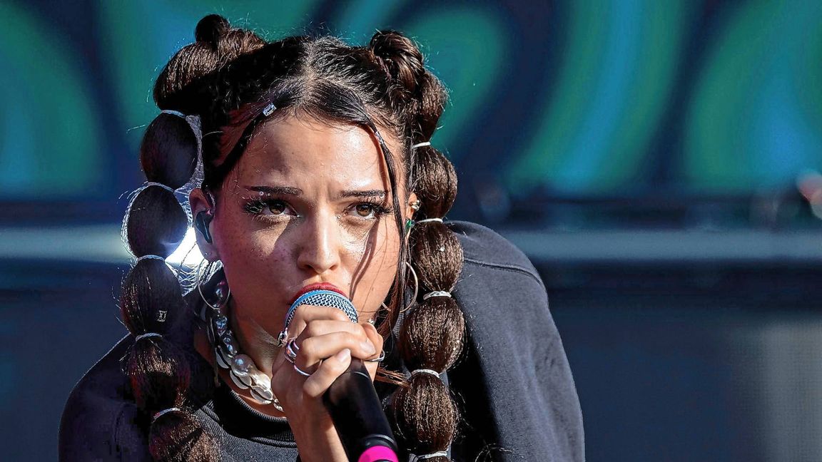 Sängerin Nina Chuba bemerkt, dass der Druck wegen des zweiten Albums gestiegen ist.