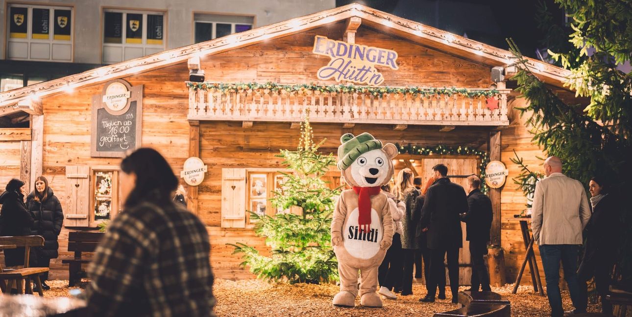 In der Winterhütte auf dem Wettbachplatz versammelten sich die Gäste.