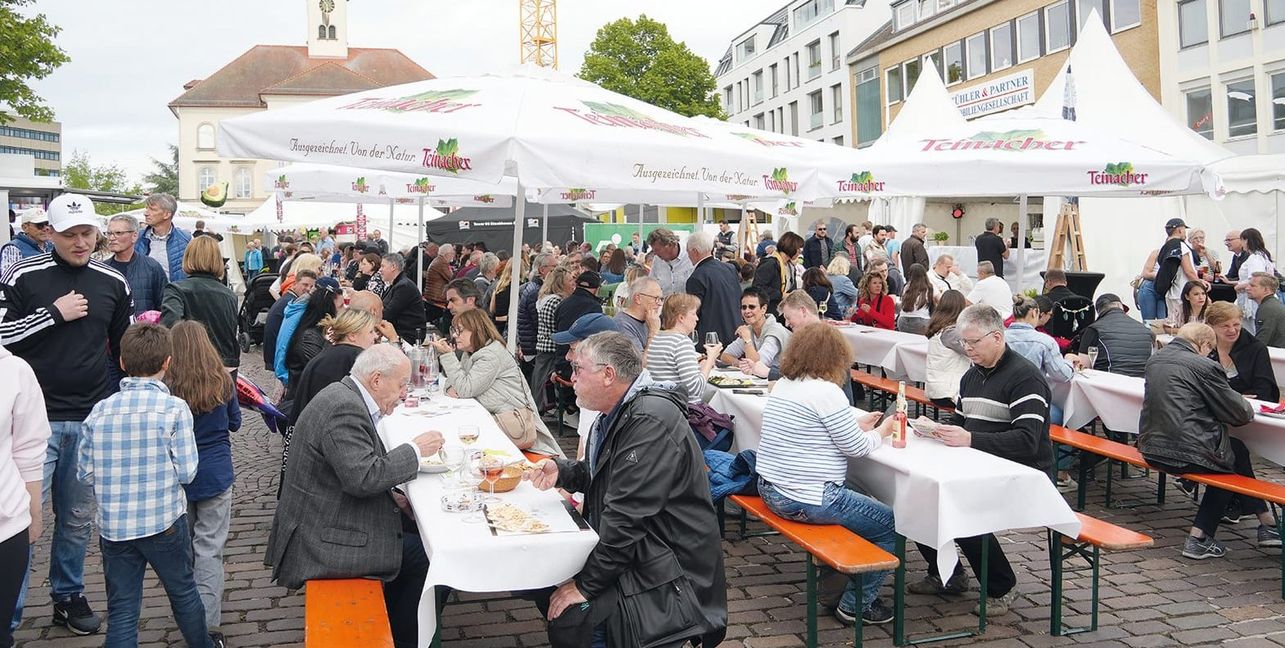 Genießen auf dem Sindelfingr Schlemmermarkt.