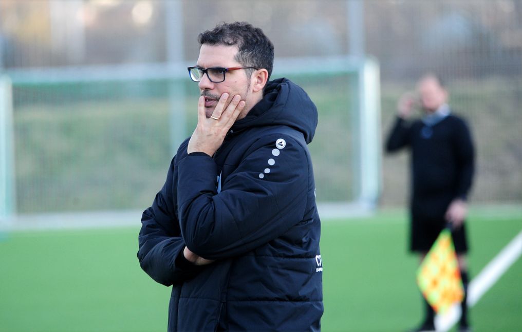 Maichingens Trainer Giuseppe Iorfida war mit dem Auftritt seiner Mannschaft in Dorfmerkingen nicht einverstanden. Bild: photostampe/A