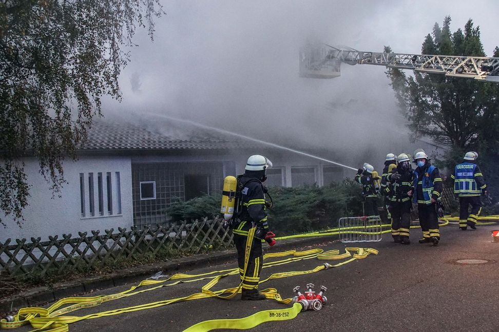 Dachstuhlbrand in Maichingen. Bild: SDMG/Dettenmeyer