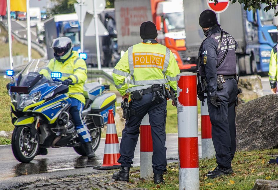 Raststätte Sindelfinger Wald: Polizei findet radioaktives Material. Bild: Dettenmeyer