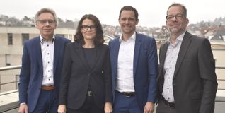 Der vierköpfige Vorstand der Vereinigte Volksbanken eG (von links): Martin Riegger, Anette Rehorsch-Hartmann, Jörg Niethammer (Vorsitzender) und Thomas Krätschmer (stellvertretender Vorstandsvorsitzender).