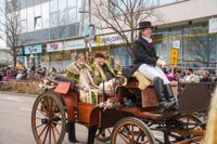 Mehr als Pferdemarkt: Buntes Treiben beim Leonberger Faschingsumzug
