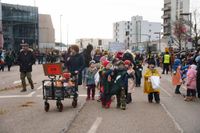 Mehr als Pferdemarkt: Buntes Treiben beim Leonberger Faschingsumzug