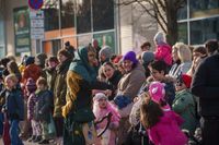 Mehr als Pferdemarkt: Buntes Treiben beim Leonberger Faschingsumzug