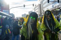 Mehr als Pferdemarkt: Buntes Treiben beim Leonberger Faschingsumzug