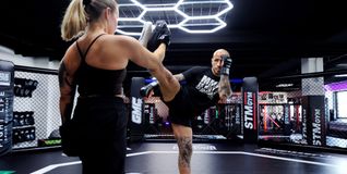 Anatolij Baal ist Profikämpfer, Trainer und Inhaber seines eigenen Gyms. Nun bereitet er sich auf sein Debüt bei Oktagon vor.
