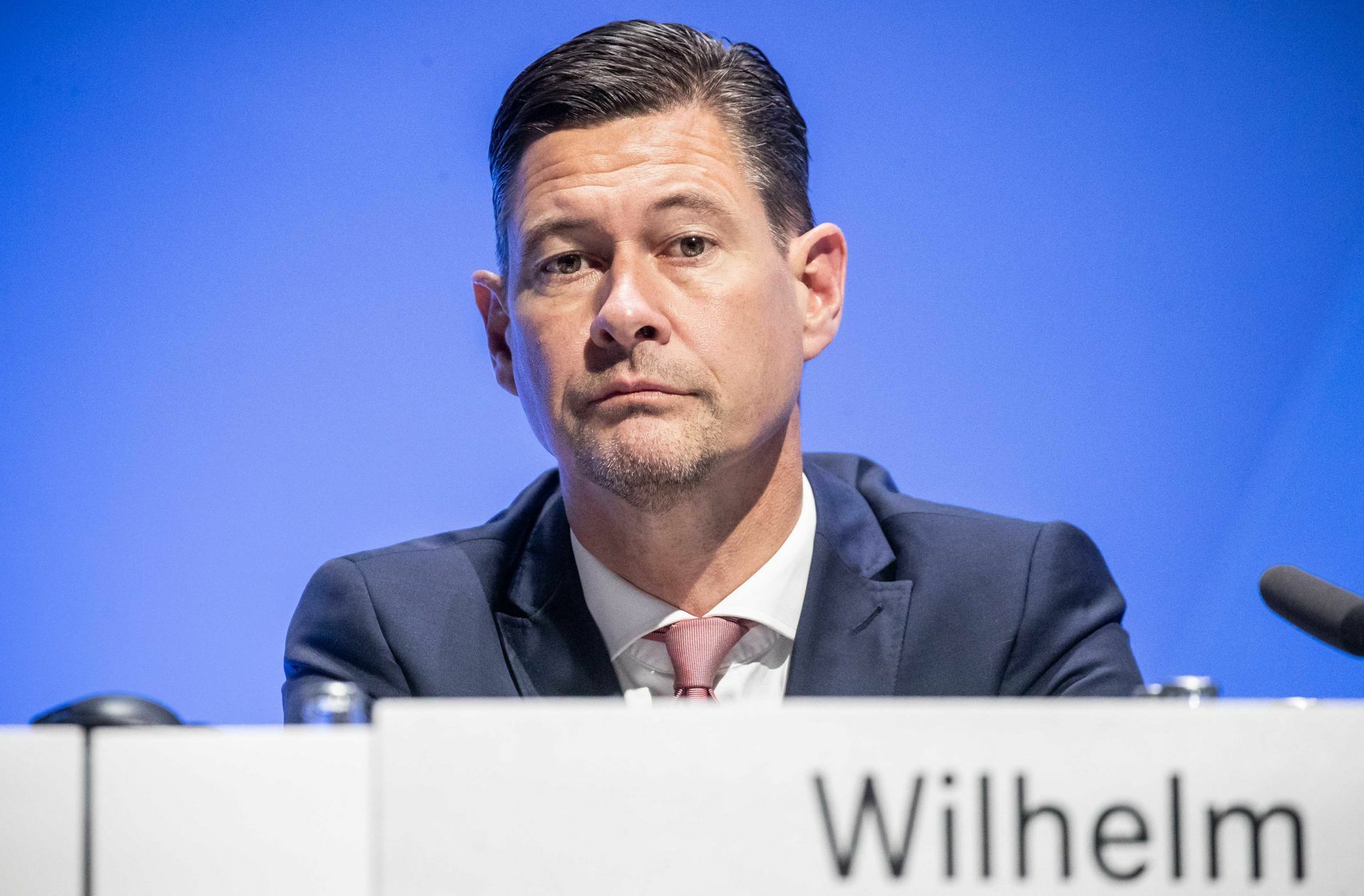 Daimler-Finanzchef Harald Wilhelm: Im Frühjahr haben wir Simulationen gefahren, um sicherzustellen, dass wir zu jedem Zeitpunkt der Krise zahlungsfähig sind.

Foto: picture alliance/dpa/Michael Kappeler