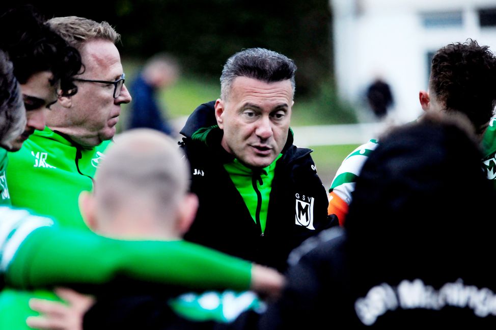 Giuseppe Vella und sein Co-Trainer Matthias Ritter müssen beim GSV Maichingen gehen. Bild: photostampe/A