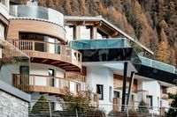 Eingebettet in majestätische Berggipfel: das Restaurant ice Q in Sölden.Bild: Kalus