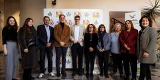 Sindelfingens Oberbürgermeister Kleemann (Mitte, helles Sakko) samt Delegation in Italien.