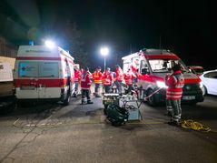 Die Suche nach der 85-Jährigen lief auch in der Nacht weiter.	Bild: SDMG/Dettenmeyer