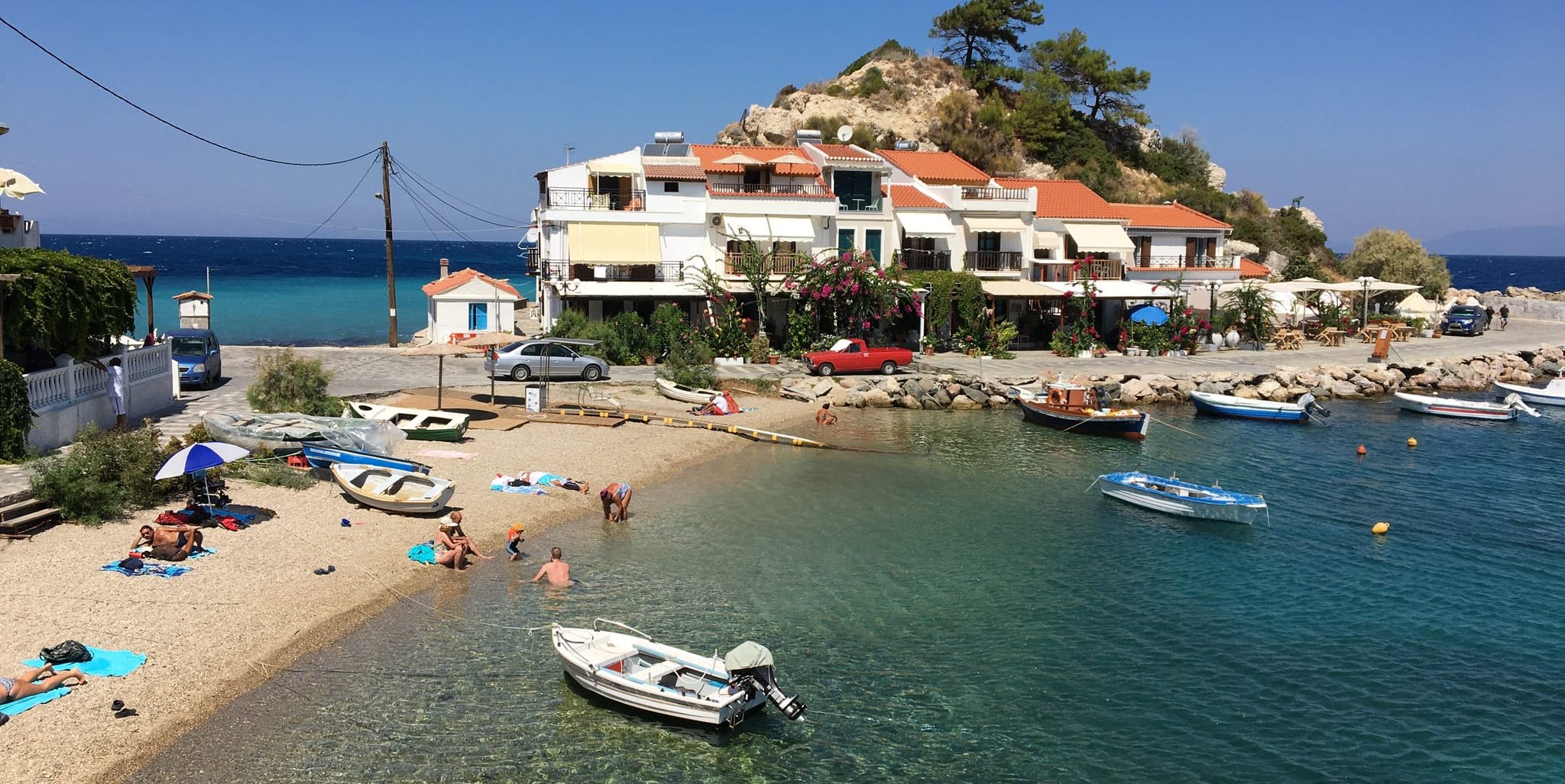 Kokkari, einer der schönsten Flecken auf der Insel Samos, die seit 2023 einen offiziellen Partnerschaftsvertrag mit Sindelfingen unterschrieben hat.Bild: P. Bausch
