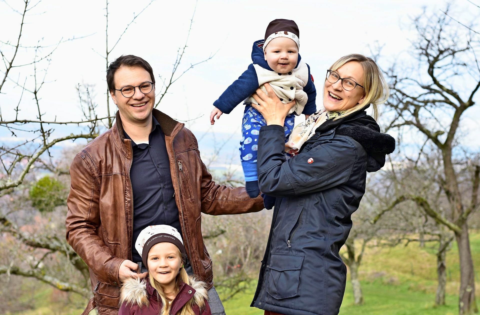 Susanne und Matthias Nusser mit Tochter Antonia (5) und Sohn Frederik (5 Monate). Foto: privat