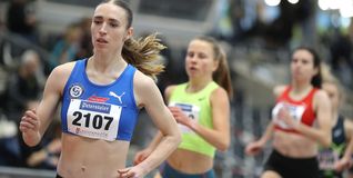Katja Bäuerle (links) ist in der belgischen Hauptstadt über die 1500 Meter 4:14,16 Minuten schnell.