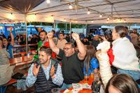 Gemeinsam Fußballschauen, gemeinsam feiern beim Public Viewing in Weil im Schönbuch.