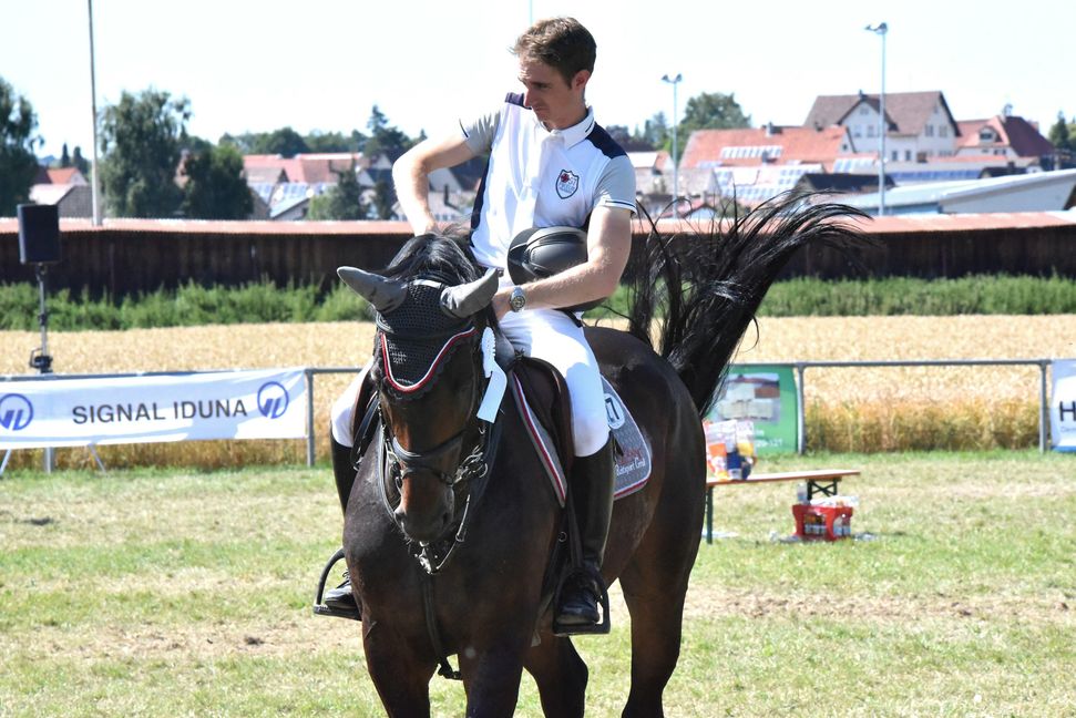 Andreas Groß ist der Überflieger in Weil der Stadt. Bild: Häusler