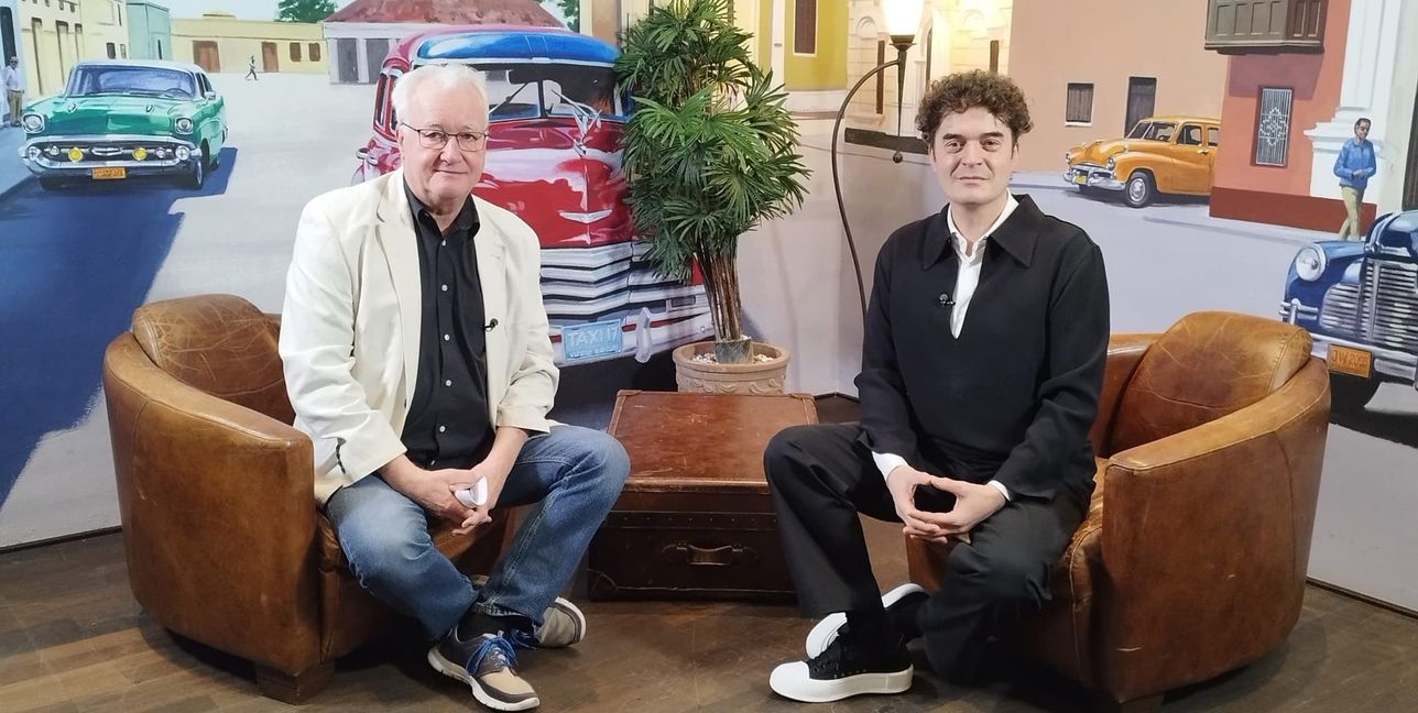 Volker Siegle (rechts) ist der Organisator der Gesundheits- und Sportwochen Böblingen/Sindelfingen. Wie sie sich in den jetzt 20 Jahren entwickelt haben, berichtet er im Stadtgespräch Böblingen bei Regio TV mit Hans-Jörg Zürn.