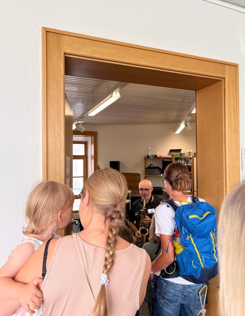 Bei Klaus Kreczmarsky gibt es Saxophone zu hören und zu erleben. Immer wieder faszinierend.