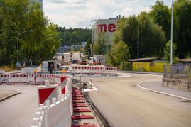 Die Kreuzung Eschenbrünnlestraße/Schwertstraße wird zu einem Kreisverkehr.