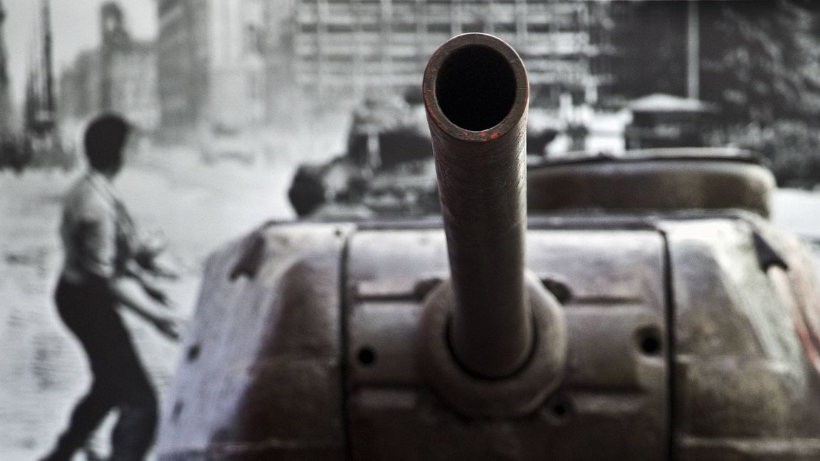 Beim Aufstand vom 17. Juni 1953 fuhren sowjetische Panzer durch Ostberlin.