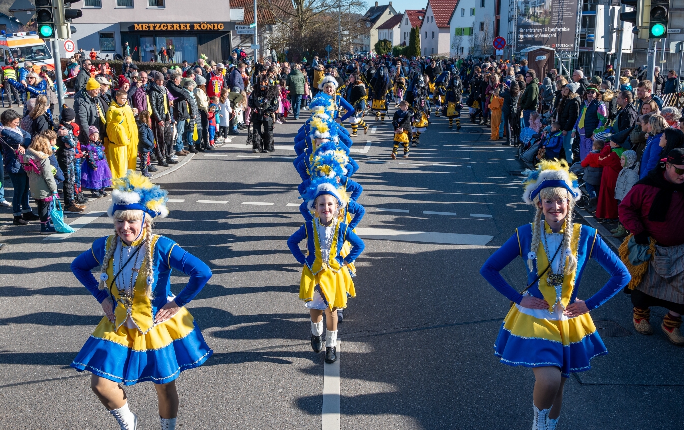 Die Ehninger Funkengarde führte auch dieses Jahr den Umzug mit an. Bild: Nüßle