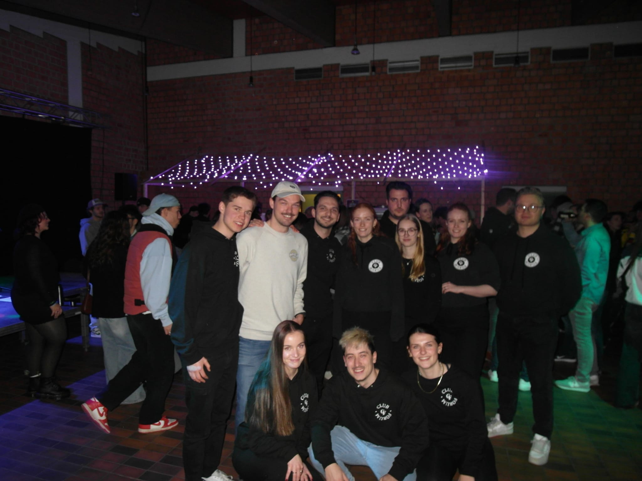 Das Team vom Böblinger Club Forum konnte auch in diesem Jahr wieder über 1000 Besucher im Alter von 16 bis über 60 Jahren  bei den drei Abenden der „Offenen Tage - Oftas“ im Waldheim Tannenberg begrüßen.