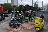 Aufräumarbeiten nach dem Unfall.