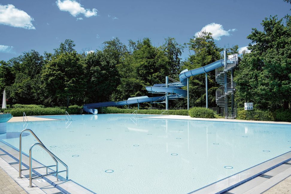 Wegen Personalmangels gelten im Holzgerlinger Waldfreibad im Juli voraussichtlich geänderte Öffnungszeiten.