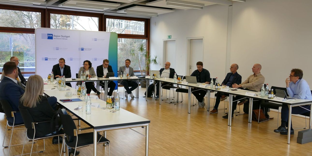 Round Table bei der IHK-Bezirkskammer.