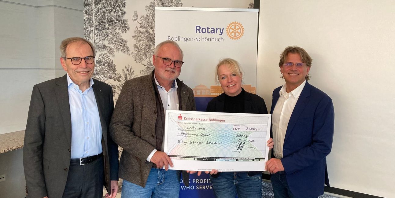 Auf unserem Foto (von links): Otfried Hoffmann (Schatzmeister), Dr. Karl Peter Hoffmann (Präsident), Dr. Anke Groß und Michael Weiß (nächster Präsident).