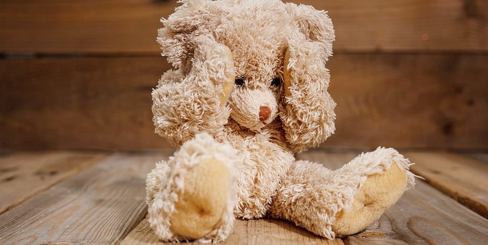 Laut Gesetzgeber können minderjährige Personen unter 14 Jahren sexuellen Handlungen nicht selbstbestimmt und aus freien Stücken zustimmen.