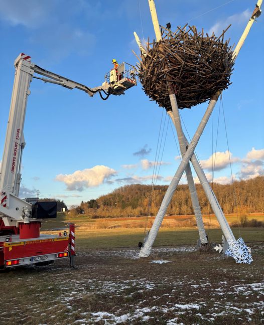Feuerwehreinsatz am Vogelnest.