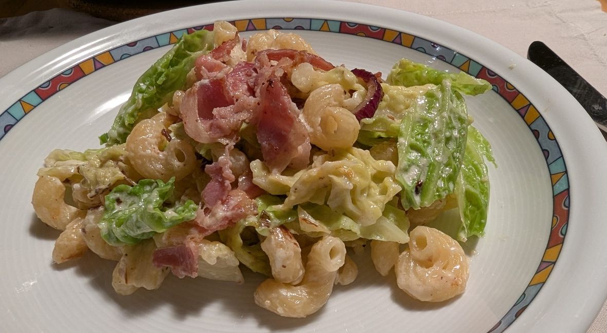 Wirsing mit Käserahm.