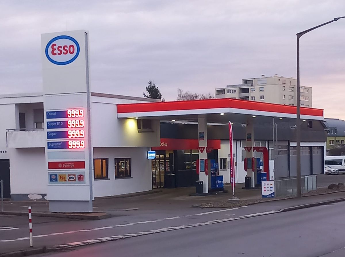 Brand change at Maichingen pump: Shell becomes Esso