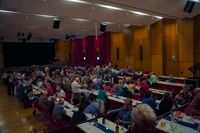 Über 300 Besucher feiern beim 66. Dorfabend des Gesangvereins Frohsinn in der Holzgerlinger Stadthalle.