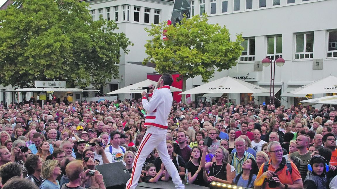 Mit Queen-Hits der italienischen Band Vipers ging die Veranstaltungsreihe „Sindelfingen rockt 2018“ zu Ende. Bild: SDMG/Dettenmeyer