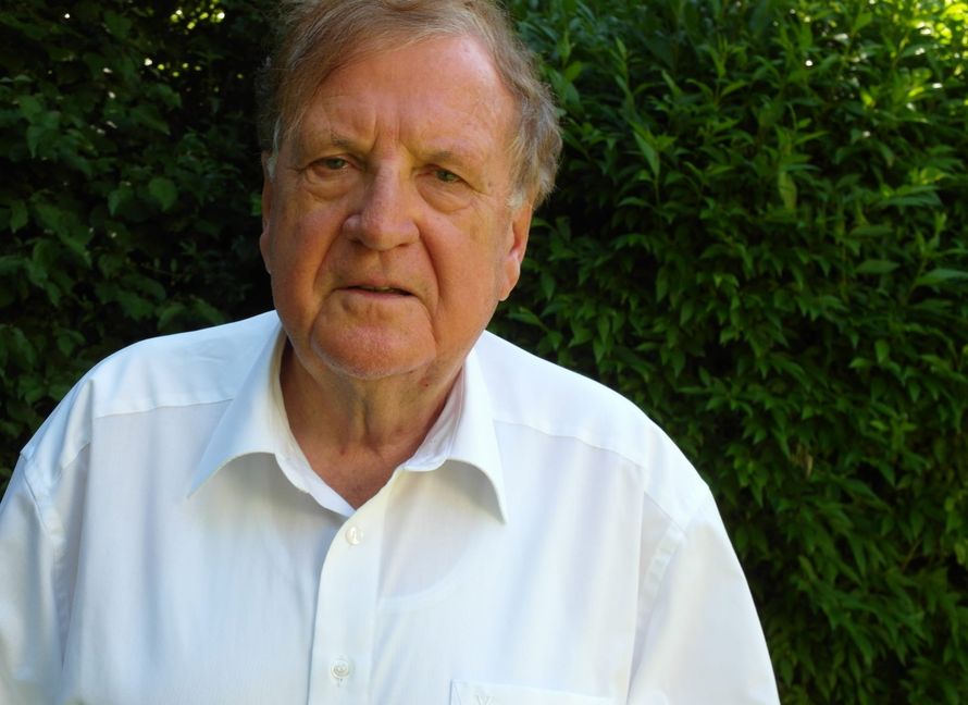 Dr. Günter Scholz stellt am Sonntag sein Buch vor.