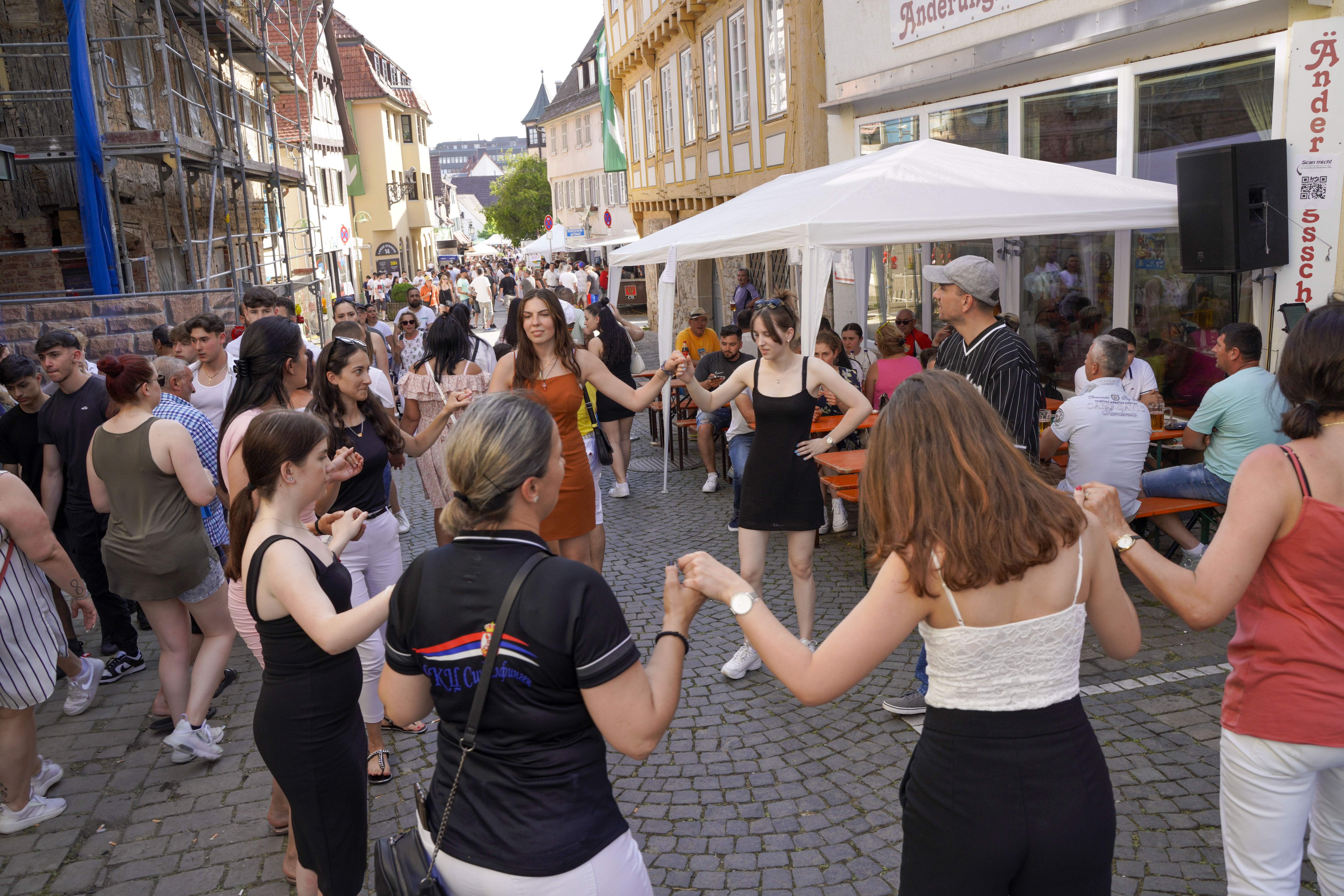 Das Sindelfinger Stra0ßenfest gilt nach wie vor als Treffpunkt für Menschen aus allen Nationen.  Bild: Dettenmeyer