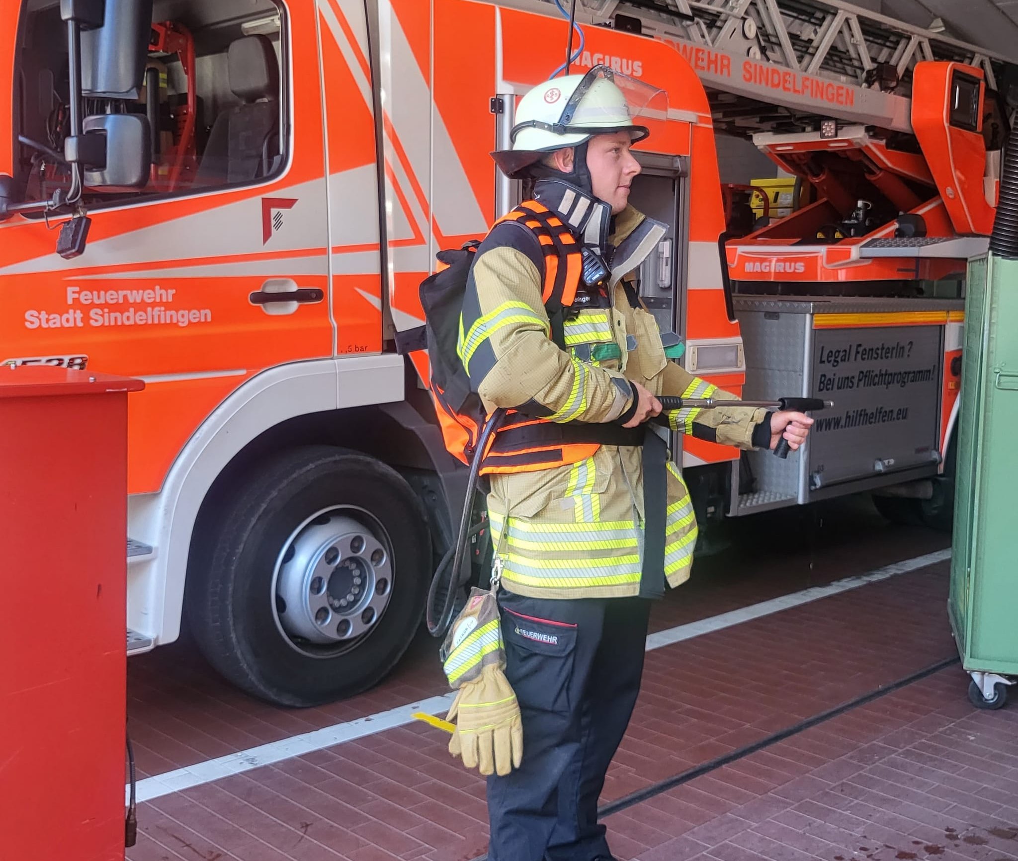 Mit neuer Technik rüstet die Feuerwehr auf. Dazu gehört bspw. derLöschrucksack.