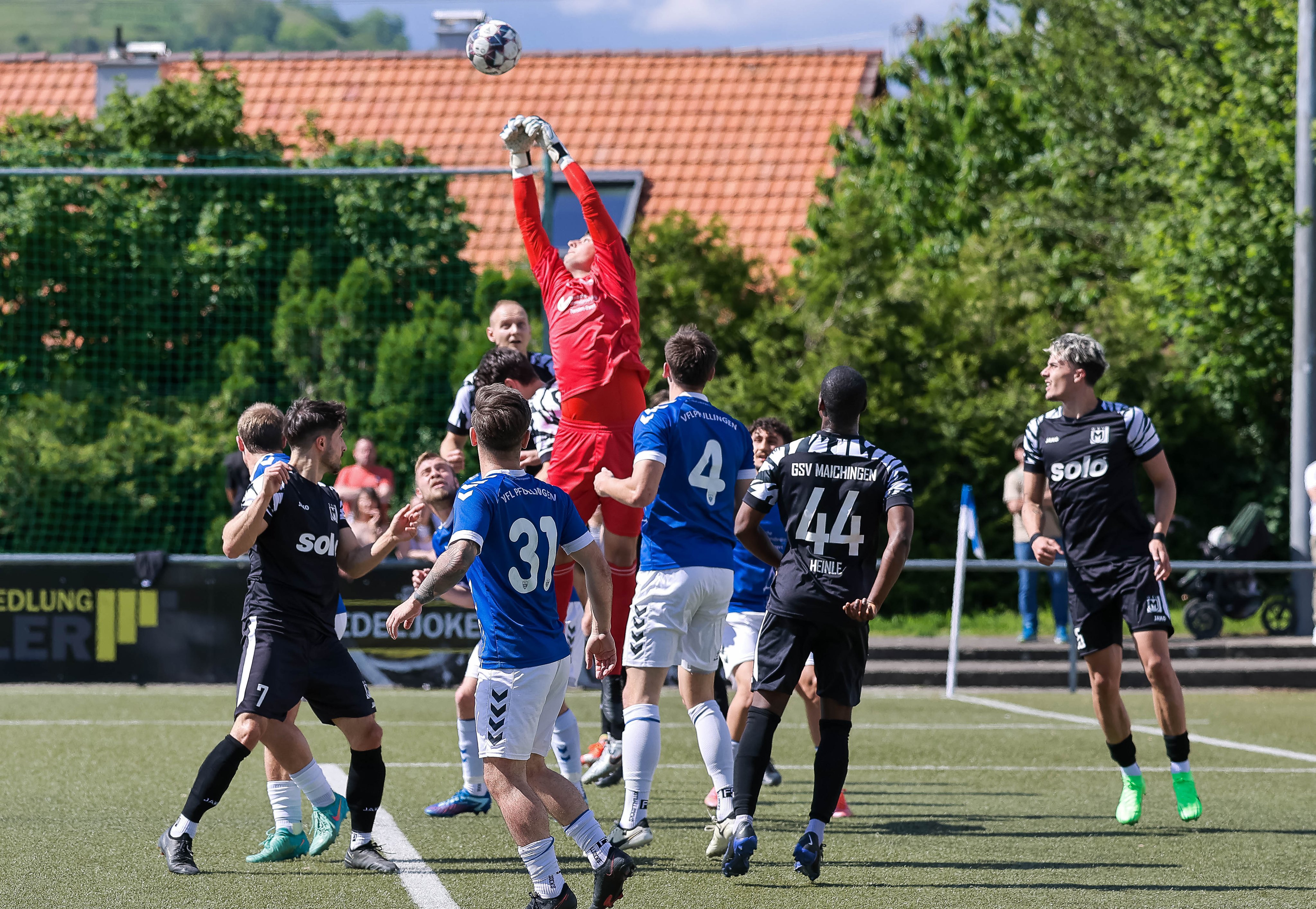 Maichingens Torhüter Admir Facic hatte beims Auswärtsspiel in Pfullingen viel zu tun. Bild: Eibner