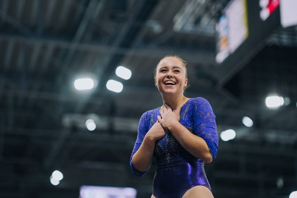 Ein unbezahlbarer Moment: Meolie Jauch unmittelbar nach ihrer Kür am Stufenbarren. Die 18-jährige Schönaicherin ist tatsächlich Deutsche Meisterin.