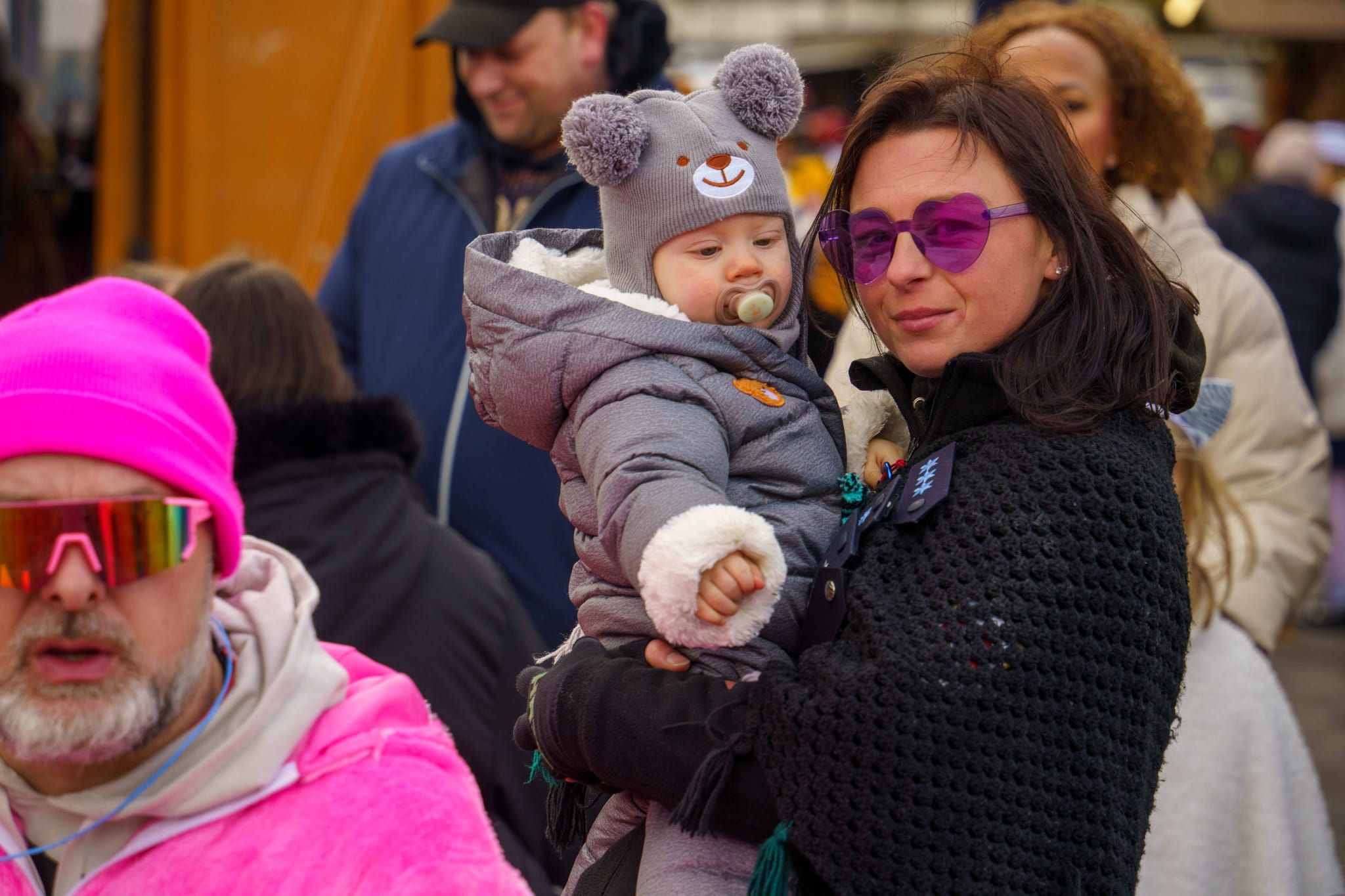 Hexen, Bären, Funkenmariechen: Beim Böblinger Rosenmontagsumzug haben Tausende gefeiert